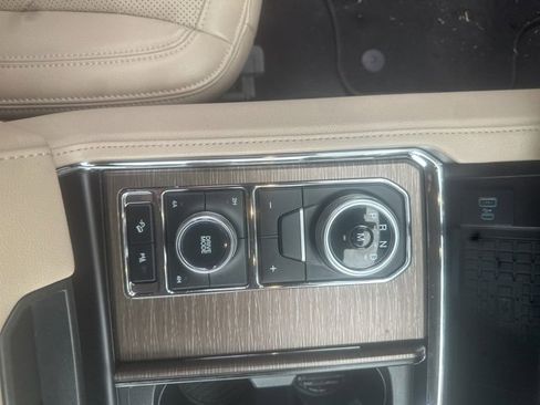 Used 2024 Ford Expedition Max Limited image 12