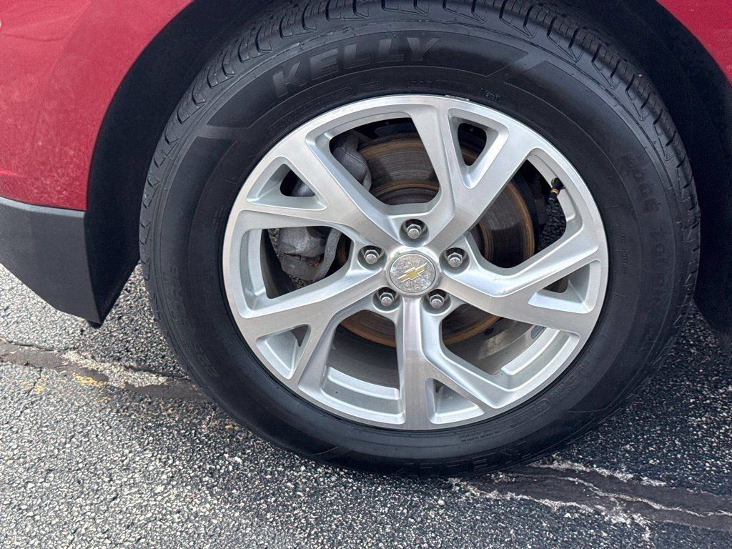 Certified 2018 Chevrolet Equinox LT FWD image 35
