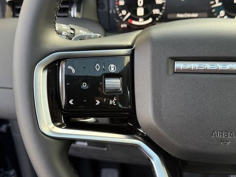 New 2025 Land Rover Discovery Sport S image 18