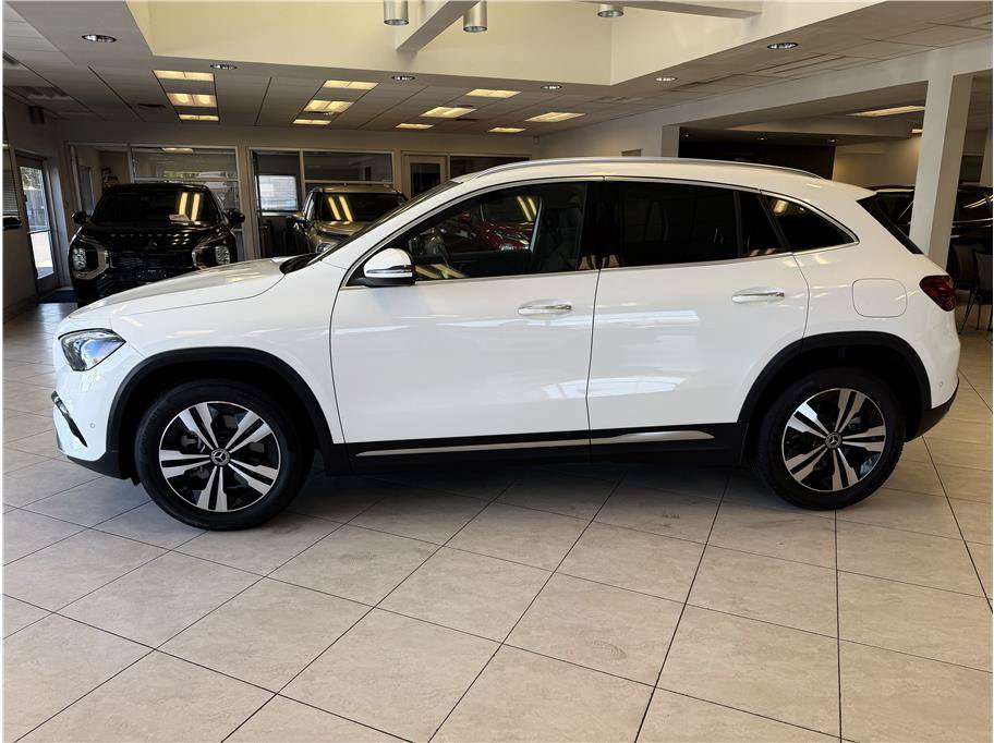 Used 2025 Mercedes-Benz GLA 250 4MATIC image 8