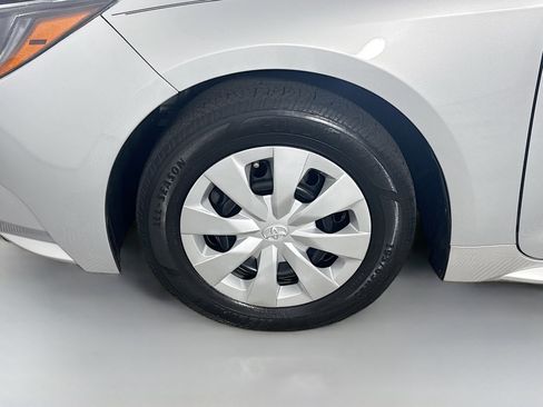 Used 2021 Toyota Corolla L FWD image 37