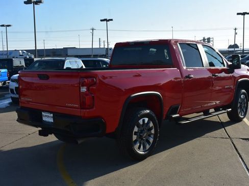 Used 2025 Chevrolet Silverado 2500 Custom w/ Custom Value Package image 5