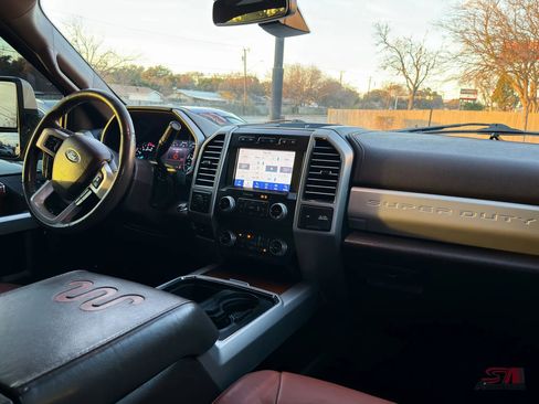 Used 2019 Ford F350 King Ranch w/ King Ranch Ultimate Package image 15