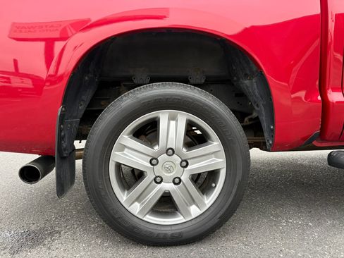 Used 2012 Toyota Tundra Limited w/ Memory Pkg image 23