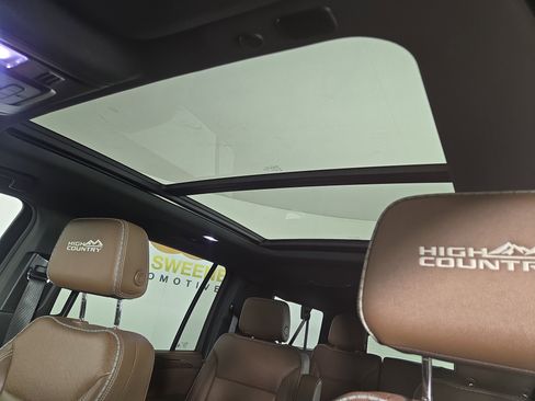 Certified 2023 Chevrolet Suburban High Country image 23