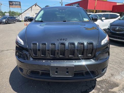 Used 2015 Jeep Cherokee Latitude w/ Comfort/Convenience Group AWD/4WD image 2