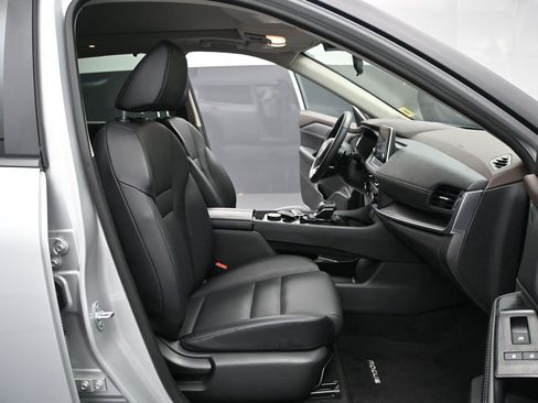 Used 2023 Nissan Rogue SV w/ SV Premium B Package AWD/4WD image 18