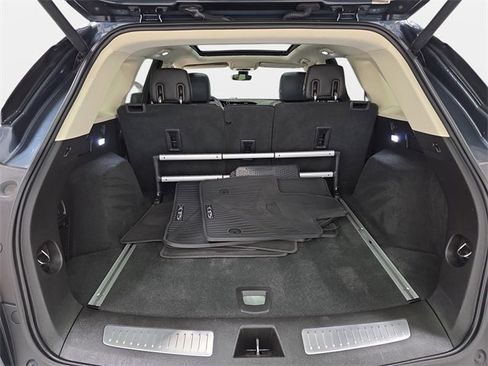 Used 2019 Cadillac XT5 Premium Luxury w/ Driver Assist Package image 35