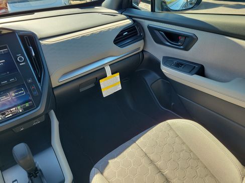 Certified 2025 Subaru Forester image 18