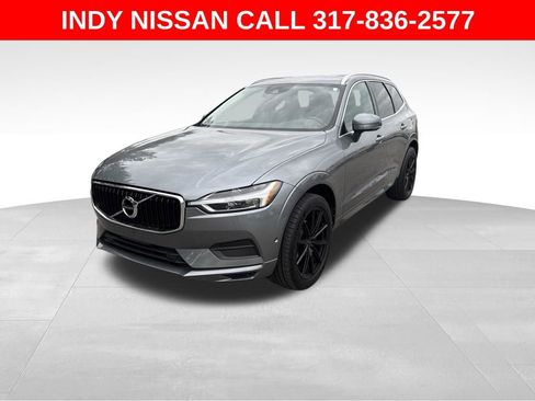 Used 2018 Volvo XC60 T5 Momentum w/ Vision Package AWD/4WD image 3