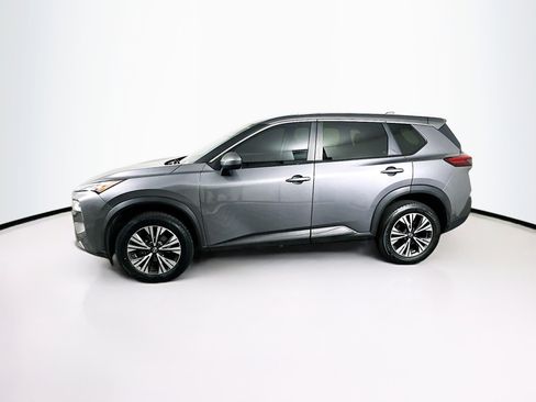 Used 2023 Nissan Rogue SV image 4