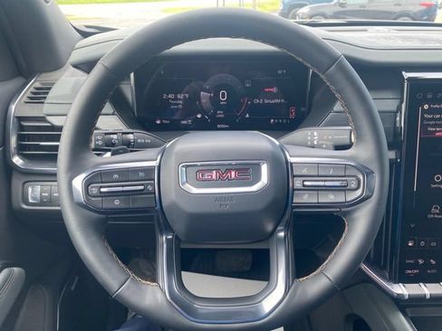 Used 2026 GMC Acadia AT4 w/ LPO, Floor Liner Package AWD/4WD image 12