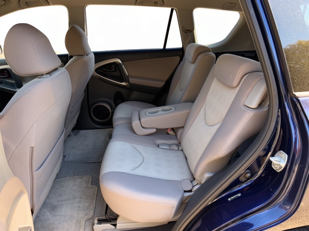 Used 2007 Toyota RAV4 2WD image 25