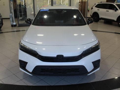 Used 2023 Honda Civic Sport image 2