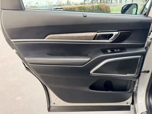 Used 2024 Kia Telluride SX Prestige X-Line image 18