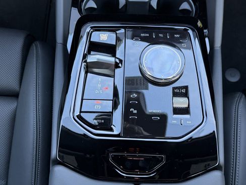 Certified 2025 BMW 530i xDrive image 44