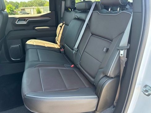 Used 2022 GMC Sierra 1500 Denali w/ Denali Reserve Package AWD/4WD image 19