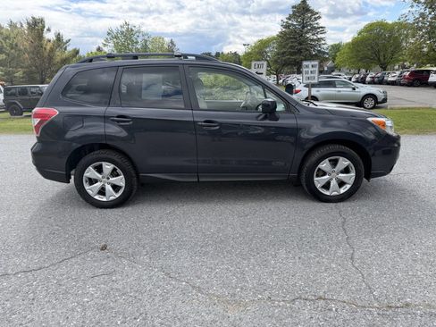 Used 2016 Subaru Forester 2.5i Premium w/ All-Weather Package AWD/4WD image 6