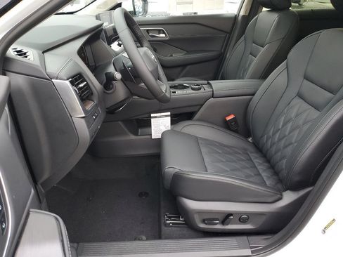 New 2026 Nissan Rogue Platinum w/ Platinum Premium Package AWD/4WD image 17