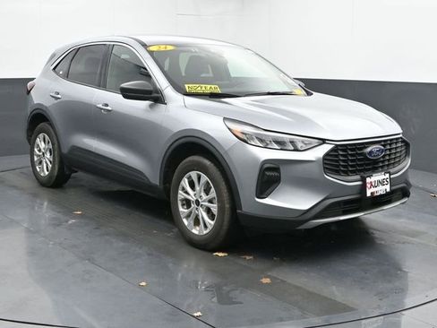 Used 2024 Ford Escape Active image 2
