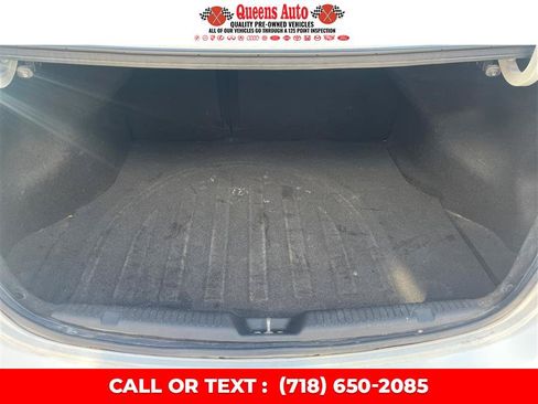 Used 2014 Hyundai Elantra SE FWD image 13