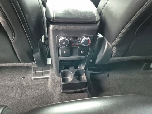 Used 2023 Ford Explorer Platinum image 34