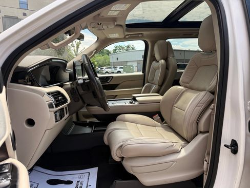 Used 2019 Lincoln Navigator L Reserve AWD/4WD image 38