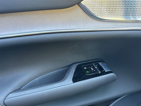 Used 2025 Volvo EX90 Ultra image 13