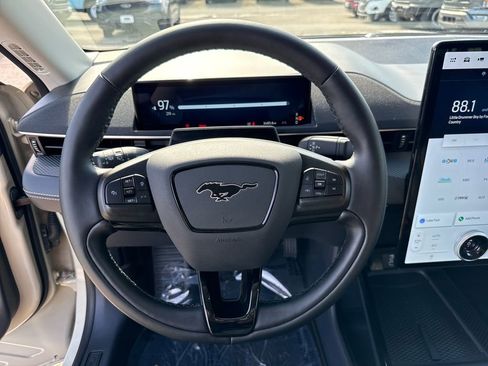 Certified 2025 Ford Mustang Mach-E Select image 14