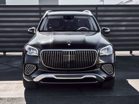 Used 2024 Mercedes-Benz Maybach GLS 600 4MATIC image 15