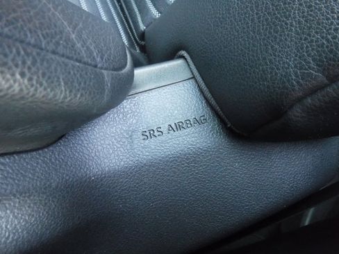 Used 2018 Toyota Camry SE image 16