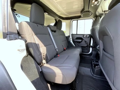 Used 2022 Jeep Wrangler Unlimited Sport AWD/4WD image 20