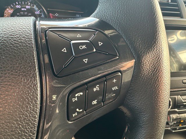 Used 2018 Ford Explorer XLT w/ XLT Appearance Package AWD/4WD image 35