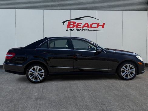 Used 2010 Mercedes-Benz E 350 4MATIC Sedan image 7