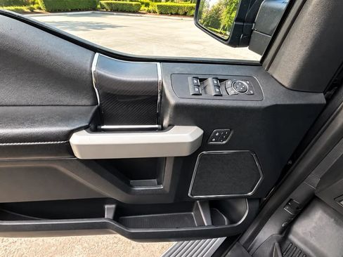 Used 2018 Ford F150 Lariat w/ Equipment Group 502A Luxury RWD image 24