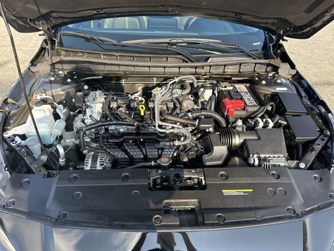 Used 2025 Nissan Altima 2.5 SR image 31