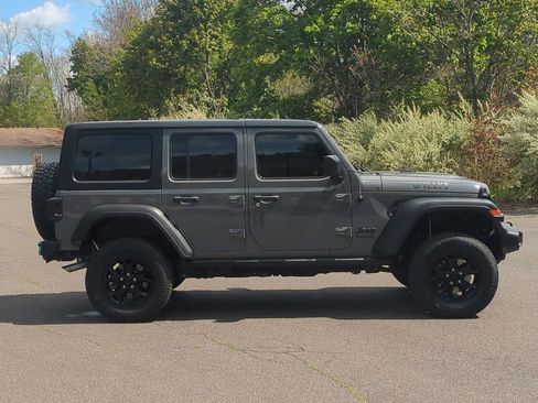 Used 2021 Jeep Wrangler Unlimited Sport AWD/4WD image 3