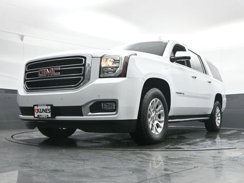 Used 2019 GMC Yukon XL SLT w/ Open Road Package image 43