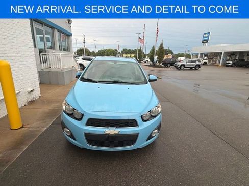 Used 2014 Chevrolet Sonic LT w/ Fun and Sun Package FWD image 4
