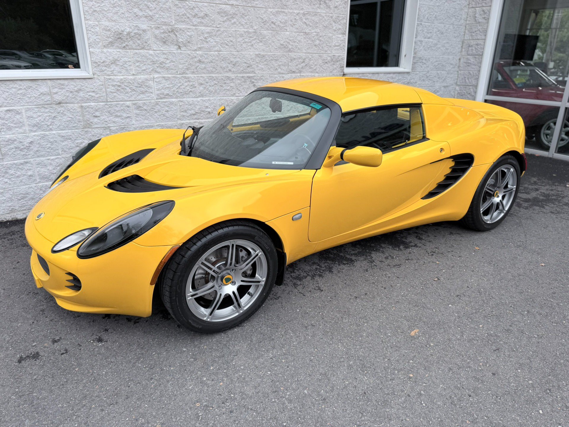 Used 2006 Lotus Elise RWD image 2