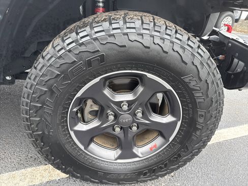 Used 2022 Jeep Gladiator Rubicon w/ LED Lighting Group image 12