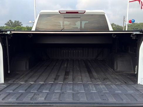 Used 2023 GMC Sierra 1500 SLT w/ SLT Premium Package AWD/4WD image 28