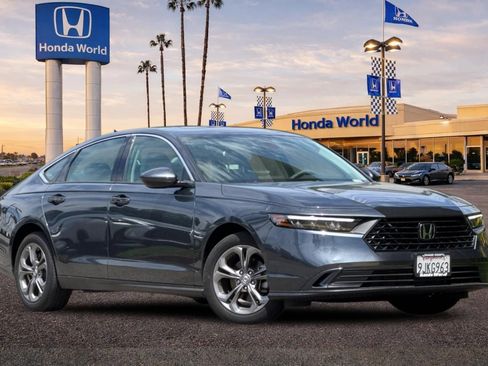 Used 2023 Honda Accord EX image 2