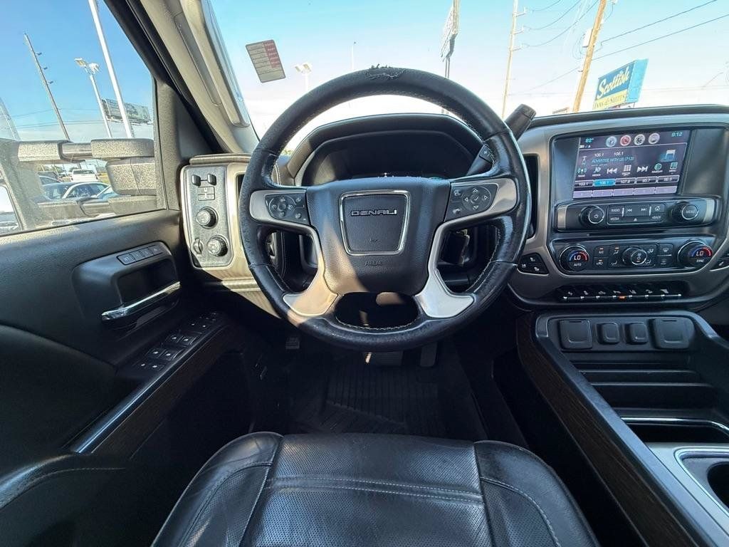 Used 2019 GMC Sierra 2500 Denali w/ Duramax Plus Package AWD/4WD image 22