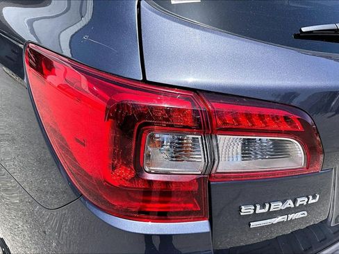 Used 2017 Subaru Outback 3.6R Limited AWD/4WD image 23