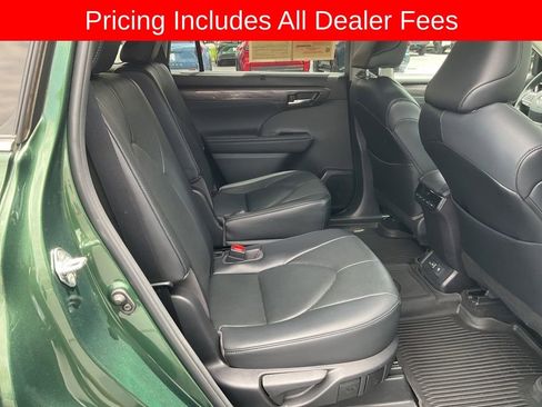 Used 2023 Toyota Highlander Limited AWD/4WD image 21