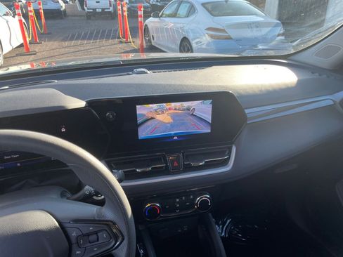 Used 2025 Chevrolet TrailBlazer LT image 17