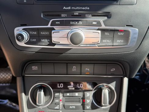 Used 2016 Audi Q3 2.0T Prestige w/ Prestige Package AWD/4WD image 24