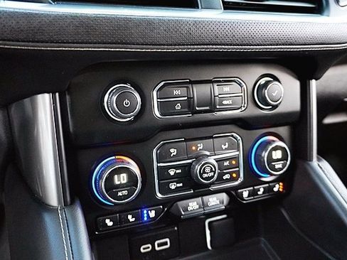 Used 2024 Chevrolet Tahoe Premier image 34