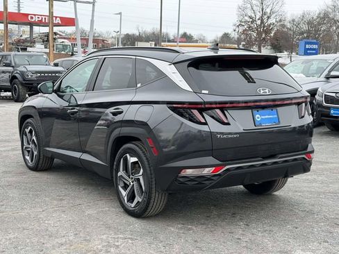 Used 2022 Hyundai Tucson SEL w/ Convenience + Premium Package image 3
